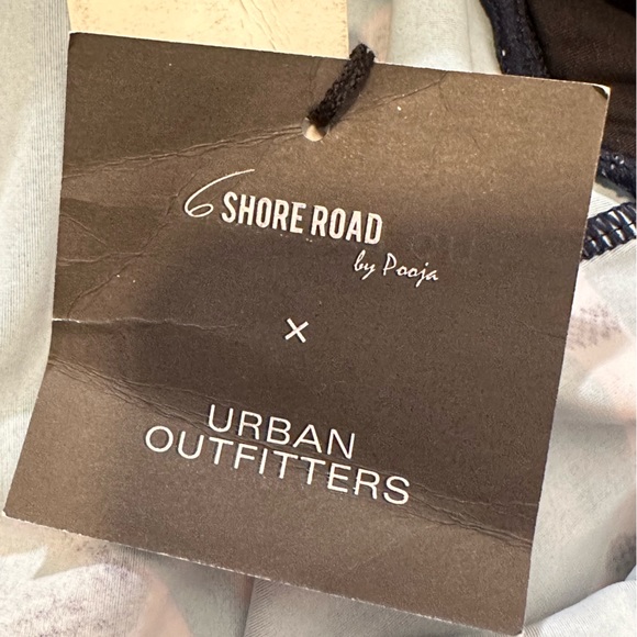 Urban Outfitters Shore Road swimsuit size medium plunging neck snakes halter top - Picture 4 of 11